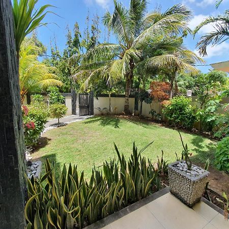 Number 5, Pebble Bay Appartments Grand Bay Buitenkant foto