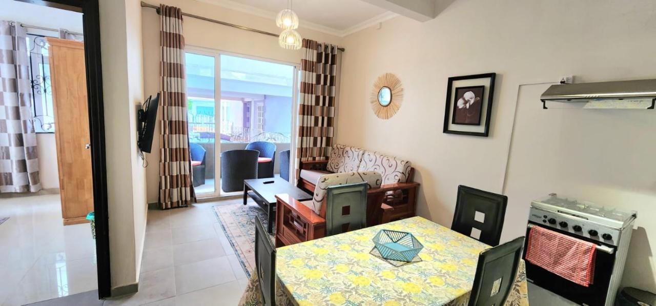Number 5, Pebble Bay Appartments Grand Bay Buitenkant foto